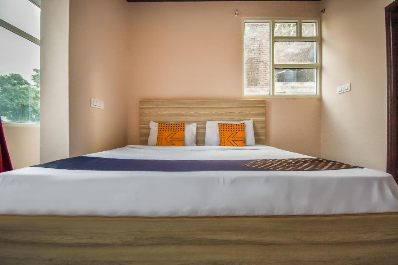 Hotel O Hi Tech Panchkula Ngoại thất bức ảnh