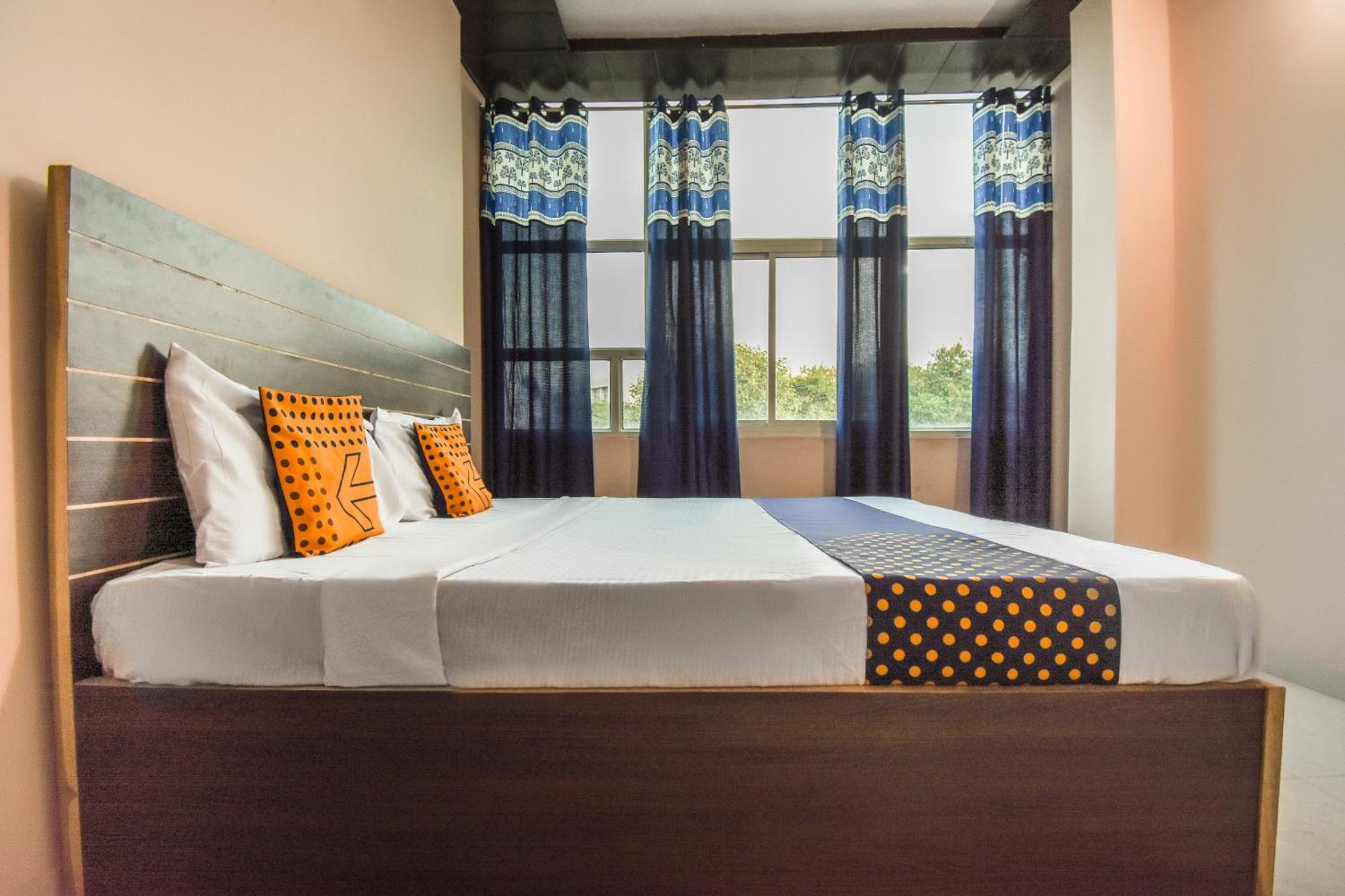 Hotel O Hi Tech Panchkula Ngoại thất bức ảnh