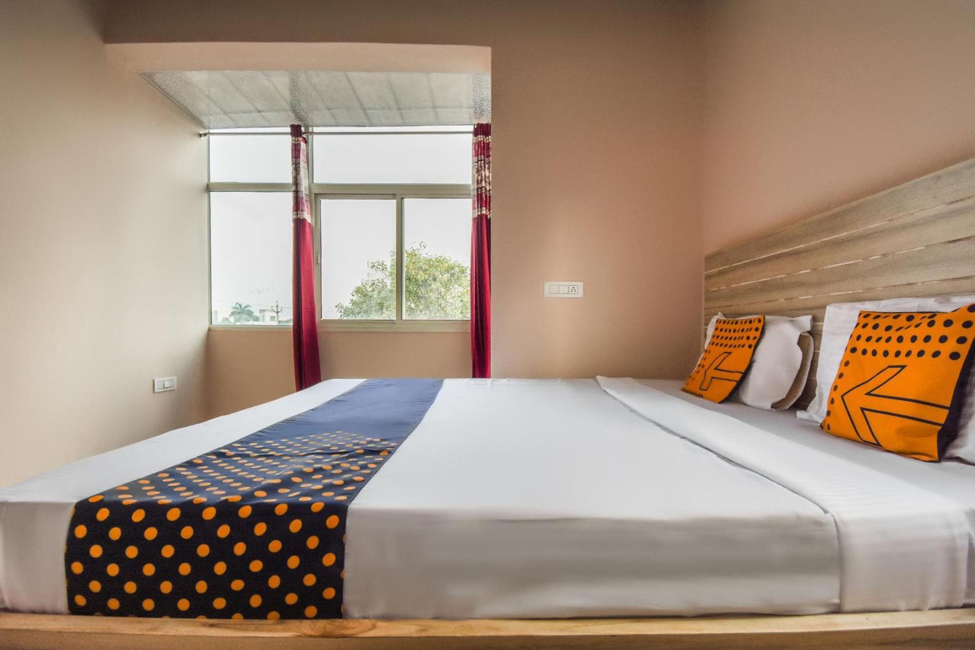 Hotel O Hi Tech Panchkula Ngoại thất bức ảnh